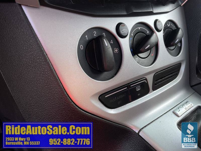 Used 2014 Ford Focus SE w/ SE Winter Package FWD image 35