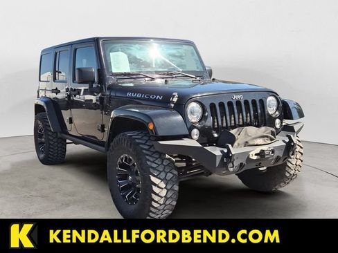 Used 2017 Jeep Wrangler Unlimited Rubicon w/ Connectivity Group AWD/4WD image 3