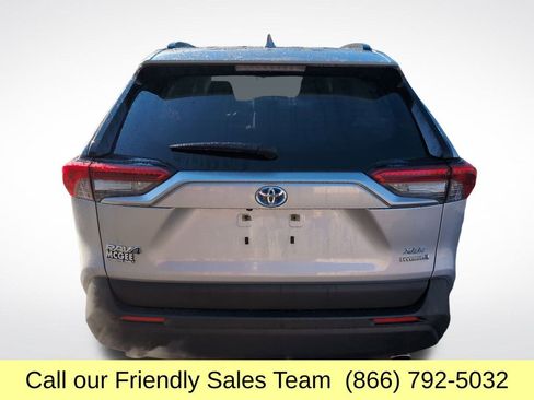 Used 2021 Toyota RAV4 XLE image 5