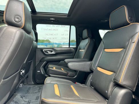 Used 2022 GMC Yukon XL AT4 AWD/4WD image 14