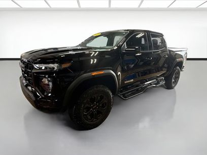 Used 2025 GMC Canyon Elevation