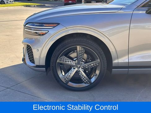 Used 2025 Genesis GV70 3.5T Sport w/ Sport Advanced Package image 9