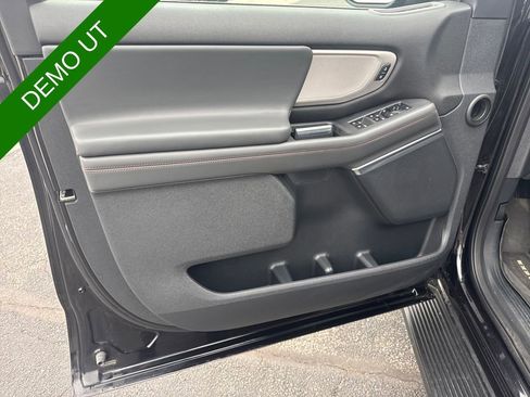 Used 2025 Ford Expedition Max Active AWD/4WD image 29