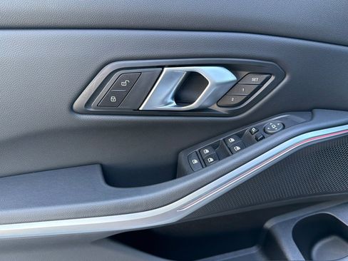 Used 2025 BMW 330i Sedan RWD image 12