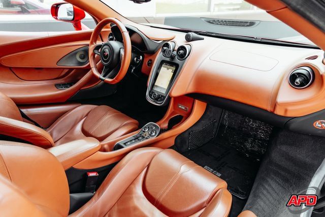 Used 2016 McLaren 570S Coupe RWD image 22