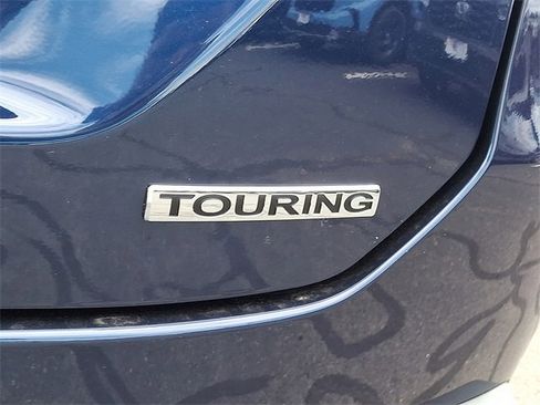 New 2025 Honda Pilot Touring image 24