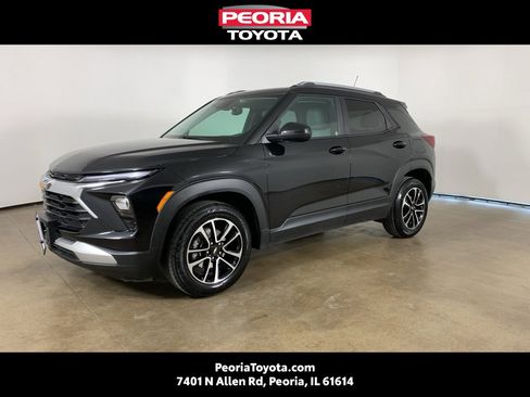 Used 2025 Chevrolet TrailBlazer LT image 1