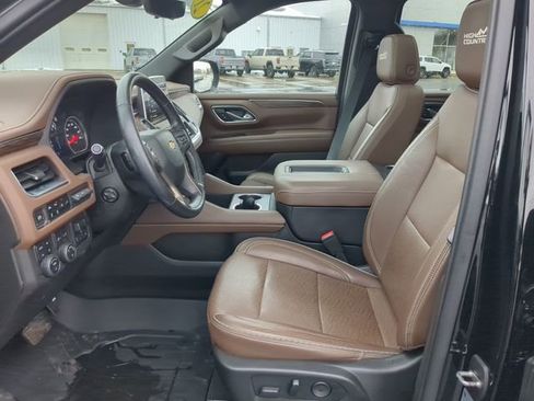 Used 2021 Chevrolet Suburban High Country image 11