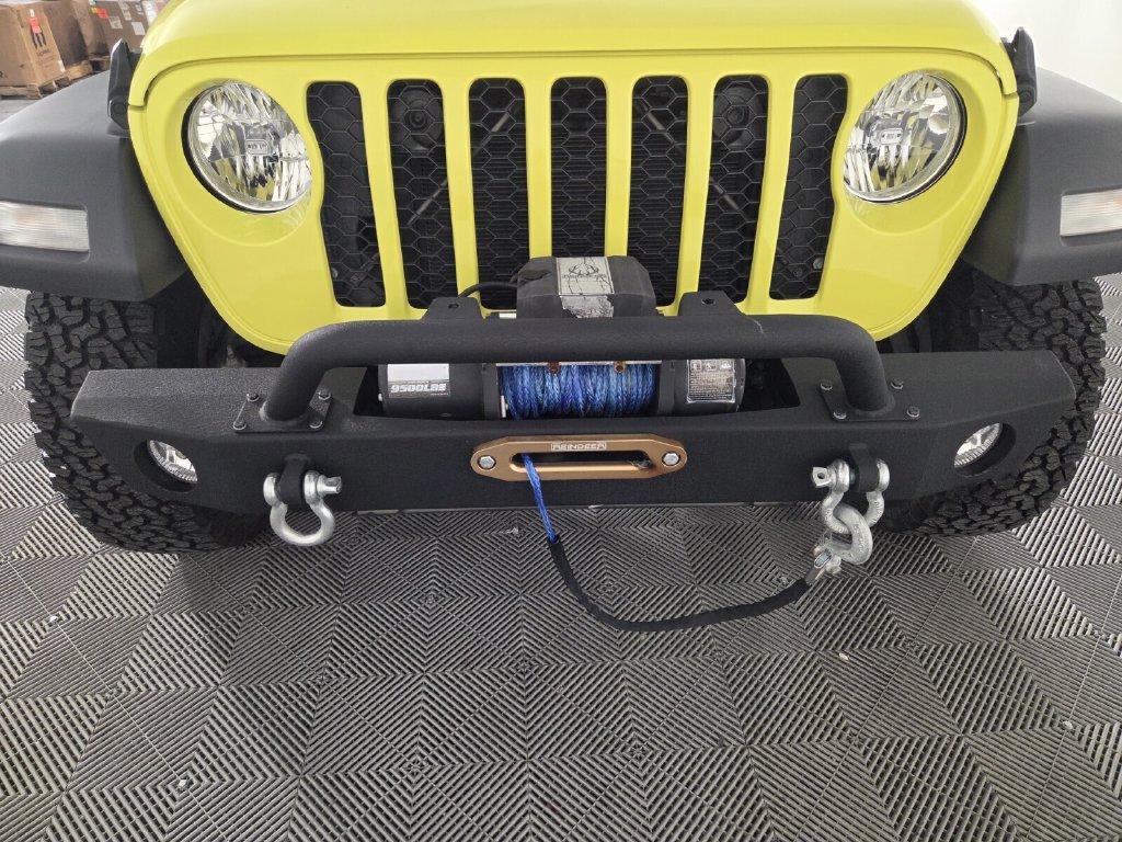 Used 2024 Jeep Wrangler Sport AWD/4WD image 32