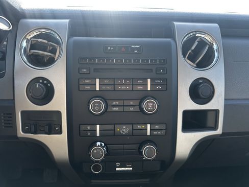Used 2011 Ford F150 XLT w/ XLT Convenience Pkg image 18