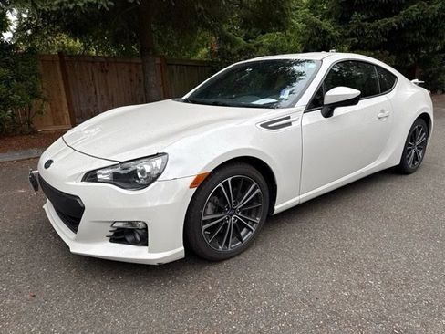 Used 2015 Subaru BRZ Limited RWD image 2