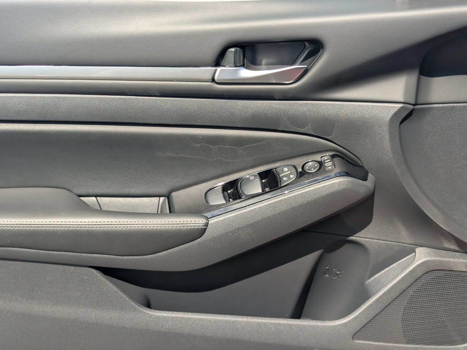 Certified 2024 Nissan Altima 2.5 SL FWD image 10