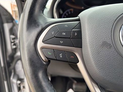 Used 2020 Jeep Grand Cherokee Altitude image 27