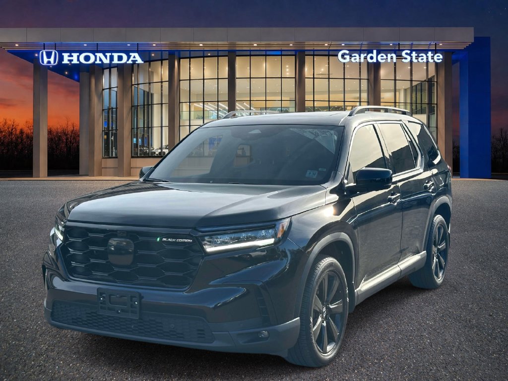 Used 2025 Honda Pilot Black Edition image 2