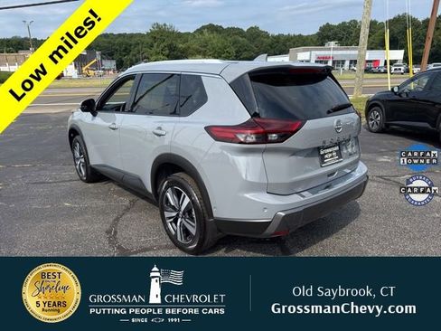 Used 2025 Nissan Rogue SL AWD/4WD image 5