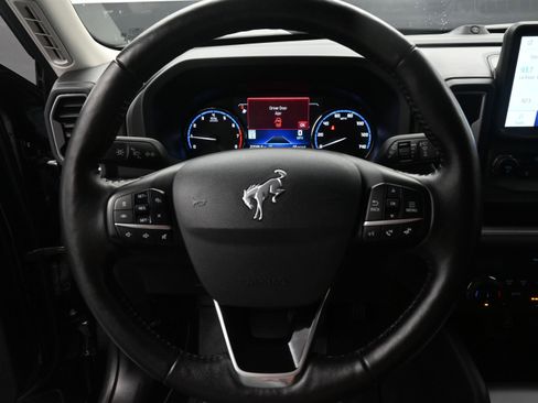 Used 2023 Ford Bronco Sport Outer Banks w/ Tech Package AWD/4WD image 19