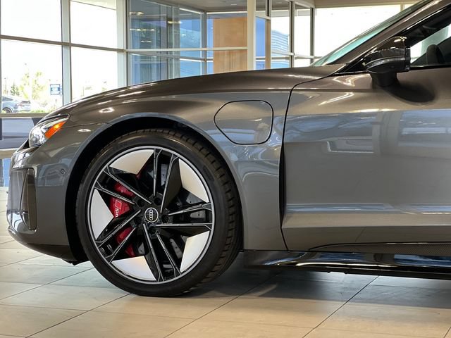 Used 2022 Audi RS e-tron GT AWD/4WD image 41