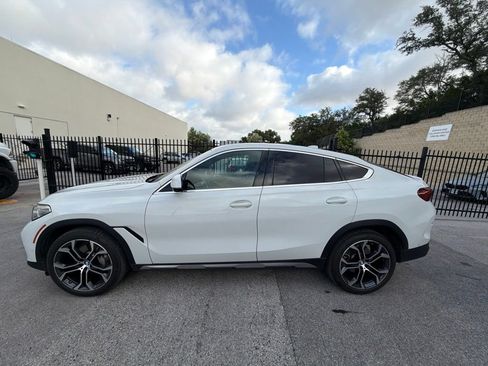 Used 2021 BMW X6 xDrive40i w/ Executive Package 2 AWD/4WD image 2