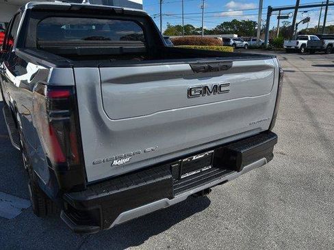 New 2025 GMC Sierra EV Denali image 13