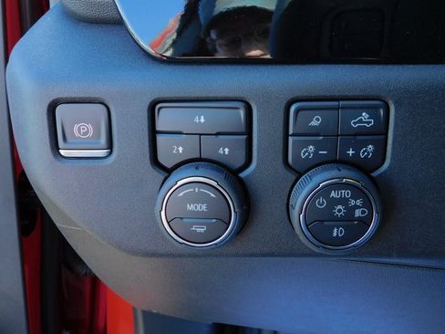 Used 2024 Chevrolet Silverado 2500 LT w/ Safety Package image 32