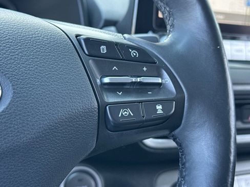 Used 2022 Hyundai Kona Limited image 34