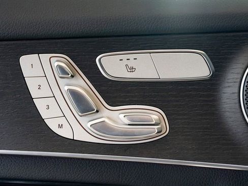 Used 2022 Mercedes-Benz GLC 300 4MATIC image 22