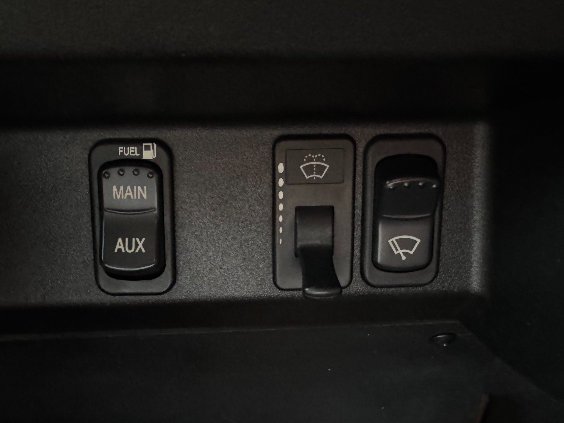 Used 2004 HUMMER H1 4-Door Open Top AWD/4WD image 52