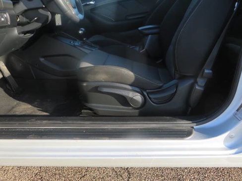 Used 2016 Kia Forte Koup EX image 12