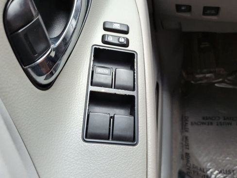 Used 2008 Toyota Camry Hybrid FWD image 23