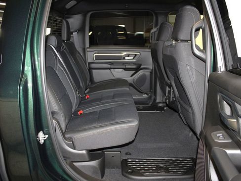 New 2026 RAM 1500 4x4 Crew Cab image 33