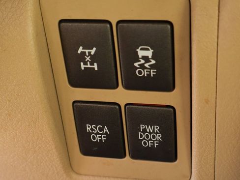 Used 2008 Lexus LX 570 4WD image 39