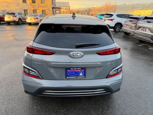Used 2023 Hyundai Kona SE image 6
