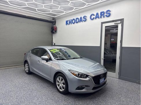 Used 2018 MAZDA MAZDA3 Sport FWD image 6