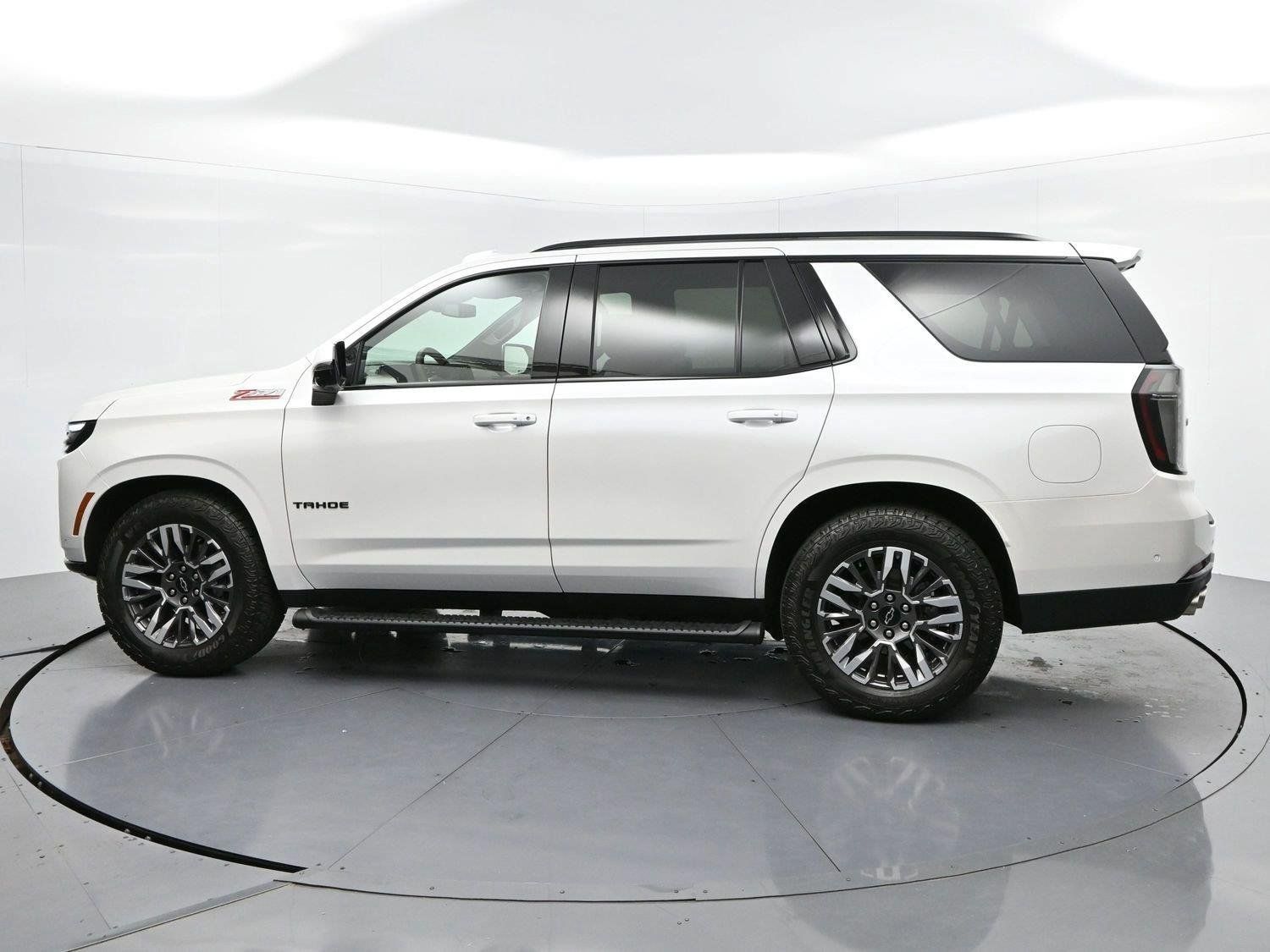 Used 2025 Chevrolet Tahoe Z71 w/ Z71 Off-Road Package AWD/4WD image 4