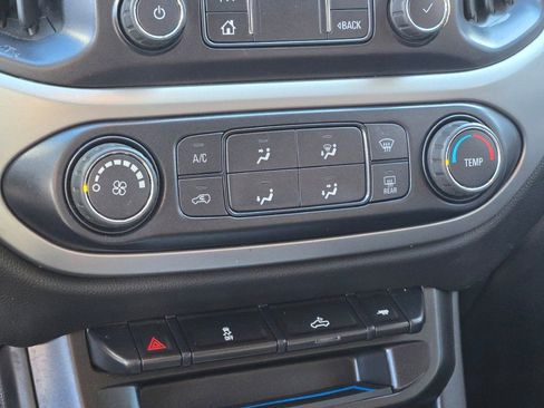 Used 2021 Chevrolet Colorado LT w/ LT Convenience Package image 26