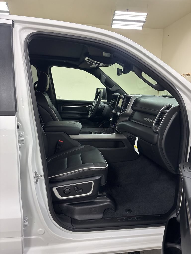 New 2026 RAM 1500 Laramie w/ Laramie Preferred Package AWD/4WD image 28