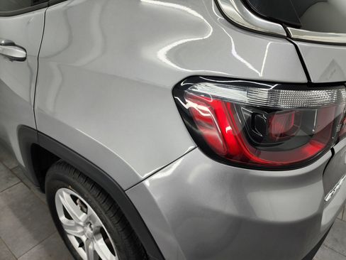 Used 2024 Jeep Compass Latitude image 32