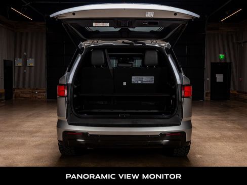 Used 2024 Toyota Sequoia Platinum image 9