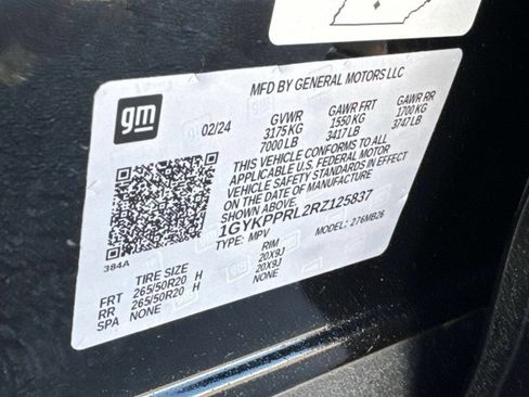 Certified 2024 Cadillac Lyriq Luxury AWD/4WD image 30
