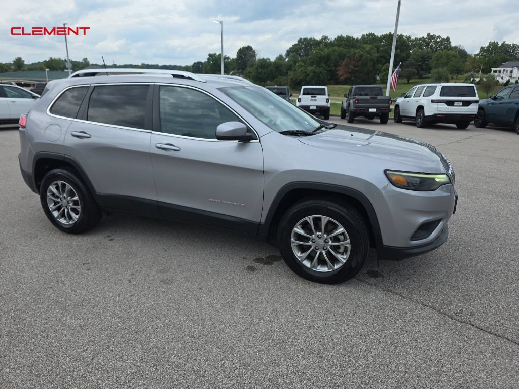 Used 2021 Jeep Cherokee Latitude Plus AWD/4WD image 34