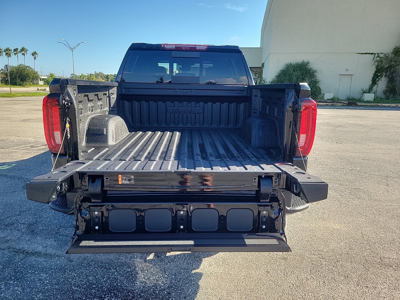 New 2026 GMC Sierra 1500 AT4 w/ AT4 Premium Package AWD/4WD image 7