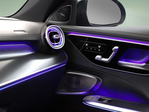 Used 2022 Mercedes-Benz C 300 Sedan image 37