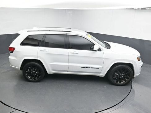 Used 2019 Jeep Grand Cherokee Altitude image 26