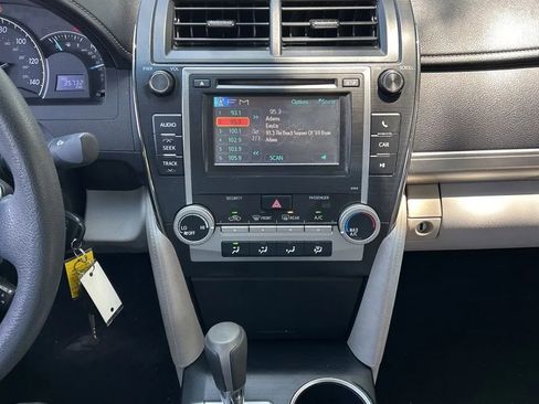 Used 2012 Toyota Camry LE FWD image 42