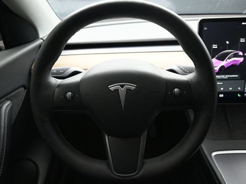 Used 2021 Tesla Model Y Long Range AWD/4WD image 15