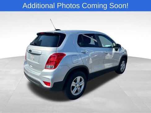 Used 2020 Chevrolet Trax LS w/ Tint and Cruise Package AWD/4WD image 7