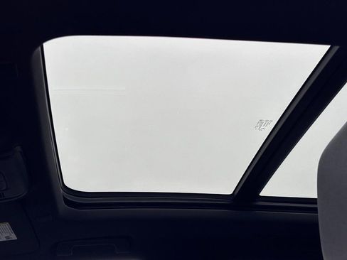 Used 2024 Chevrolet Tahoe Z71 w/ Luxury Package image 30