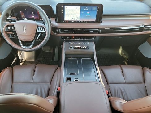 Used 2025 Lincoln Aviator Reserve w/ Equipment Group 201A image 14