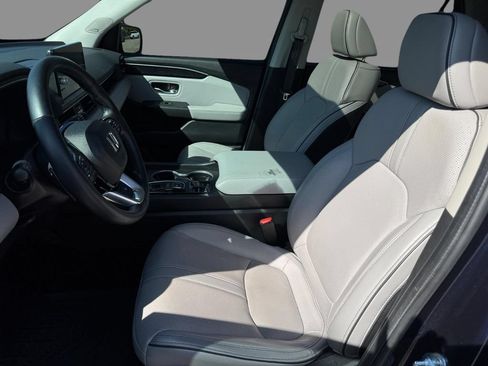 Used 2025 Honda Pilot Elite image 15