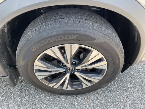 Used 2023 Nissan Rogue SV w/ SV Premium B Package AWD/4WD image 16